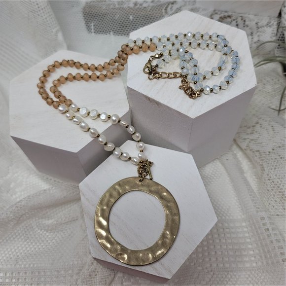 Modern Necklace Freshwater Pearls & Glass Beads - Picture 2 of 10